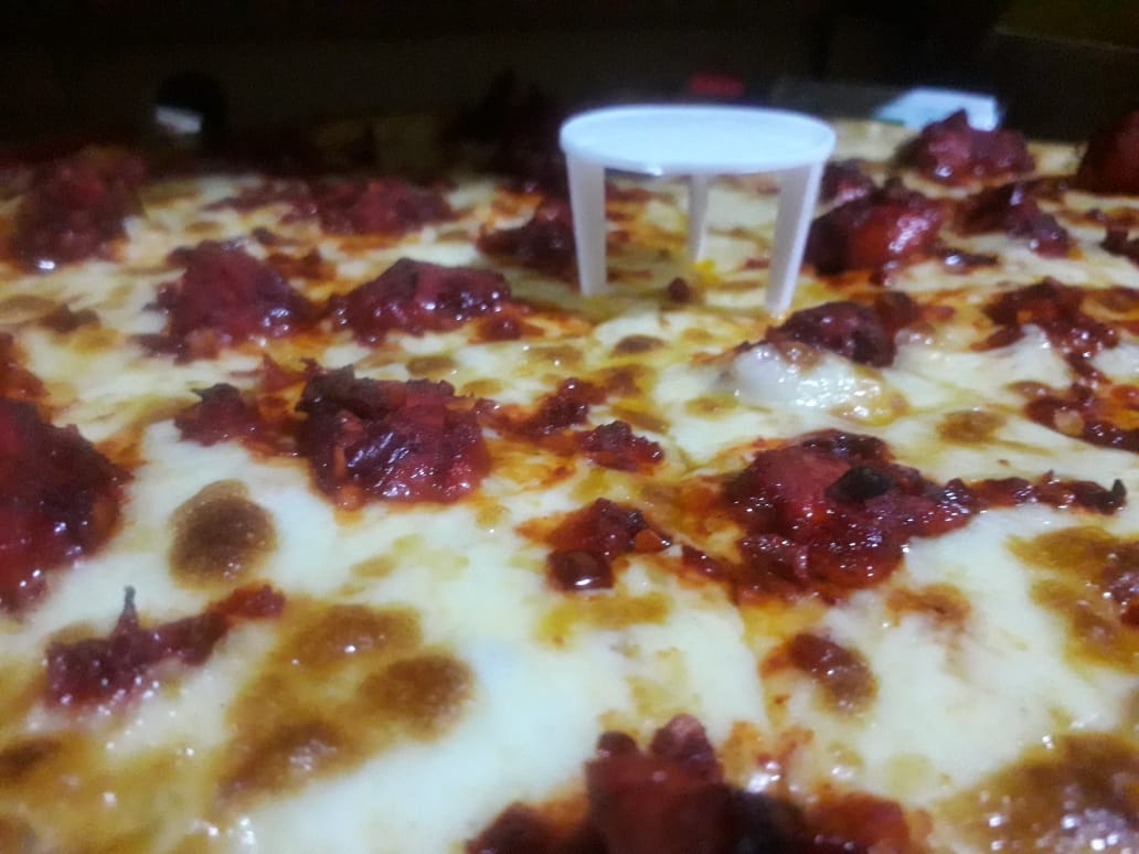 Moozin's Blast Chicken Pizza